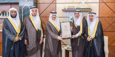 أمير الشرقية يستقبل رئيس وأعضاء جمعية الدعوة والإرشاد "نور" - تكنو بلس