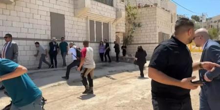 الخارجية الفلسطينية تكذب الرواية الإسرائيلية بشأن إطلاق النار تجاه الوفد الدبلوماسي|القصة الكاملة - تكنو بلس