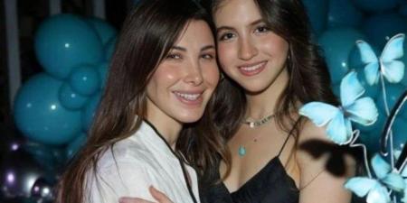 ابنة نانسي عجرم تخطف الأضواء في عيد ميلادها الـ16.. جمال ناعم وطول يفوق والدتها - تكنو بلس