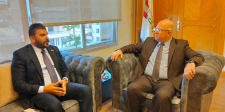 وزير العمل اطلع على مشاكل قطاع النقل والتقى لجنة الانقاذ الدولية - تكنو بلس