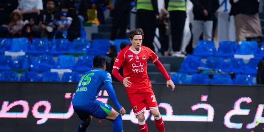 الوحدة يجتاز الأخدود بثنائية في دوري روشن - تكنو بلس