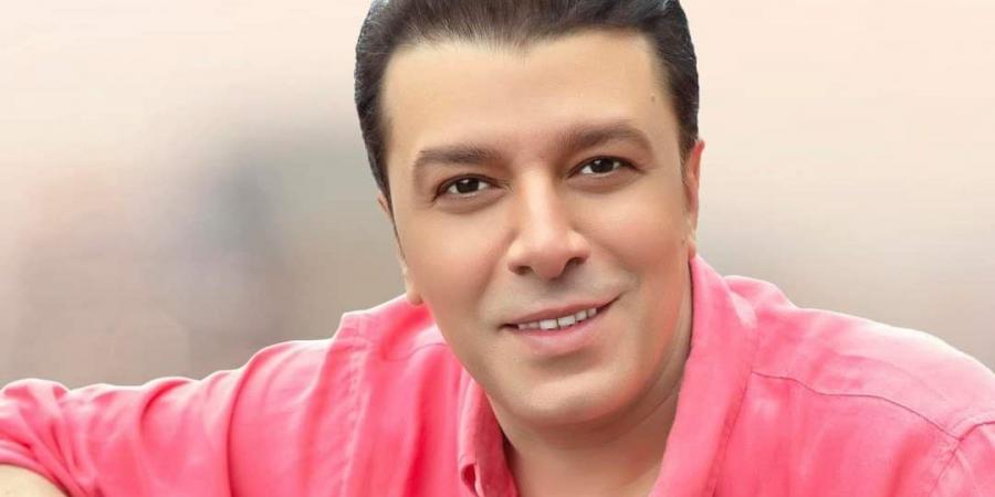 بعد وقف بيكا والبحراوي.. مصطفى كامل: كلنا بنغني في ملهى ليلي لكن دون انحدار سلوكي أو أخلاقي - تكنو بلس