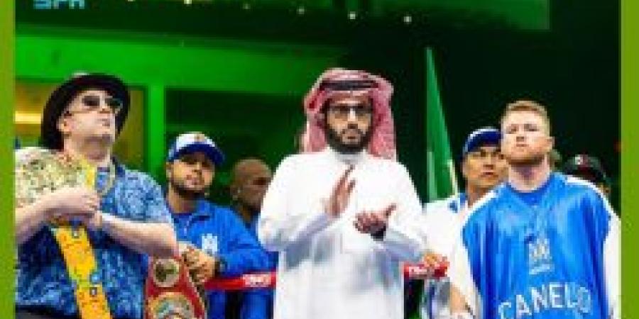 كانيلو ألفاريز يتوَّج بطلاً للعالم بلا منازع في موسم الرياض - تكنو بلس