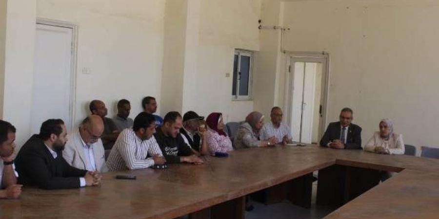 رئيس القومى لعلوم البحار  تتفقد فرع خليجي السويس والعقبة - تكنو بلس