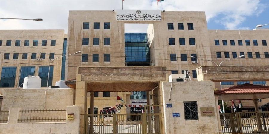 وزارة التنمية الإجتماعية: ضبط 881 متسولا ومتسولة خلال شهر نيسان - تكنو بلس