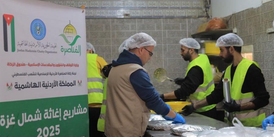 "الخيرية الهاشمية" تواصل جهودها لتأمين الوجبات الغذائية لأهالي غزة يوميا - تكنو بلس