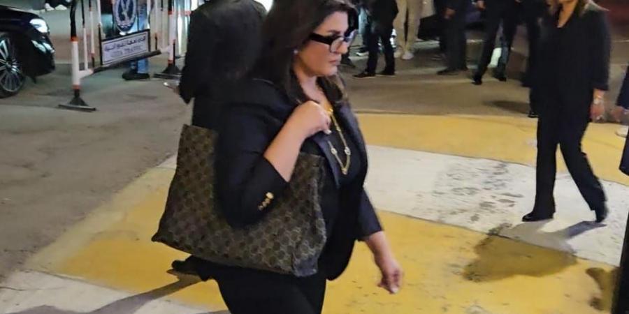 ليلى علوى ومنى الشاذلى ونيللى كريم وسلاف فواخرجى فى عزاء المنتج وليد مصطفى - تكنو بلس