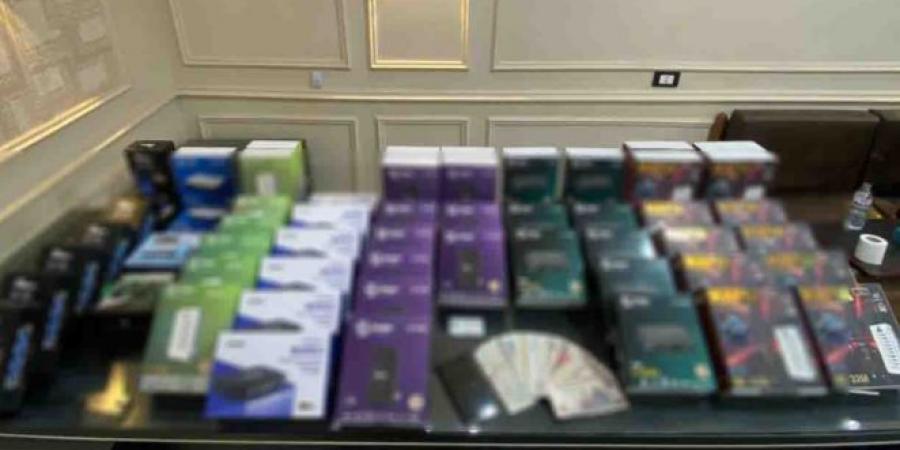 ضبط صاحب محل لبيع أجهزة "الريسيفر"المعدة لفك شفرات القنوات الفضاء - تكنو بلس