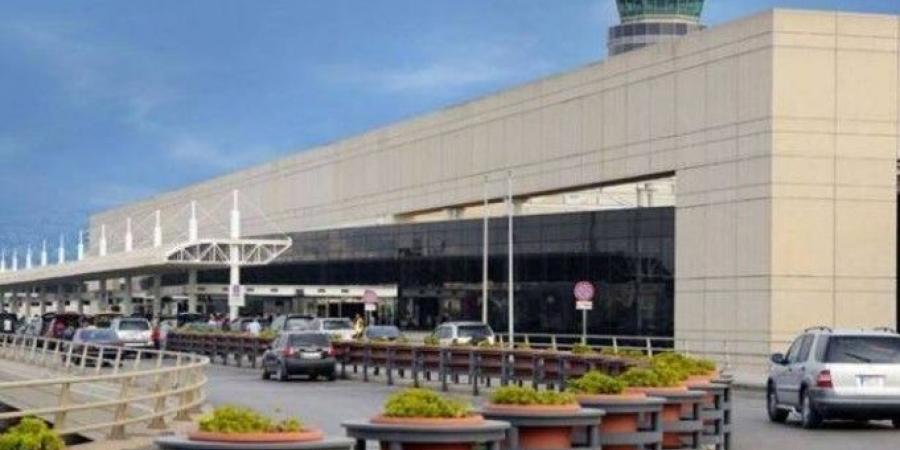 هبوط طائرة اماراتية في مطار بيروت الدولي وهي الأولى بعد قرار رفع الحظر عن سفر الاماراتيين الى لبنان - تكنو بلس