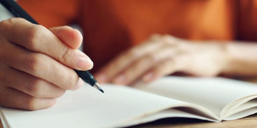 "بأقلامهم".. تعليم مكة تدعو الطلاب للمشاركة في مسابقة القصة القصيرة - تكنو بلس