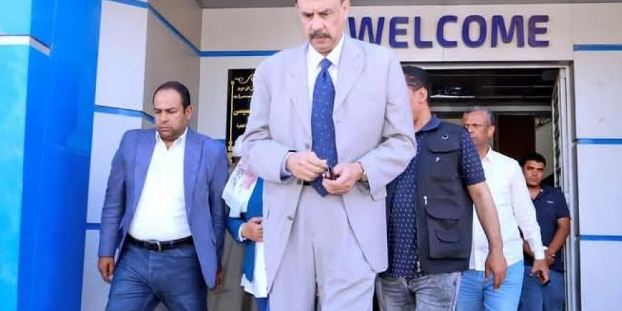 محافظ سوهاج يتفقد معرض تسويق المنتجات الحرفية - تكنو بلس