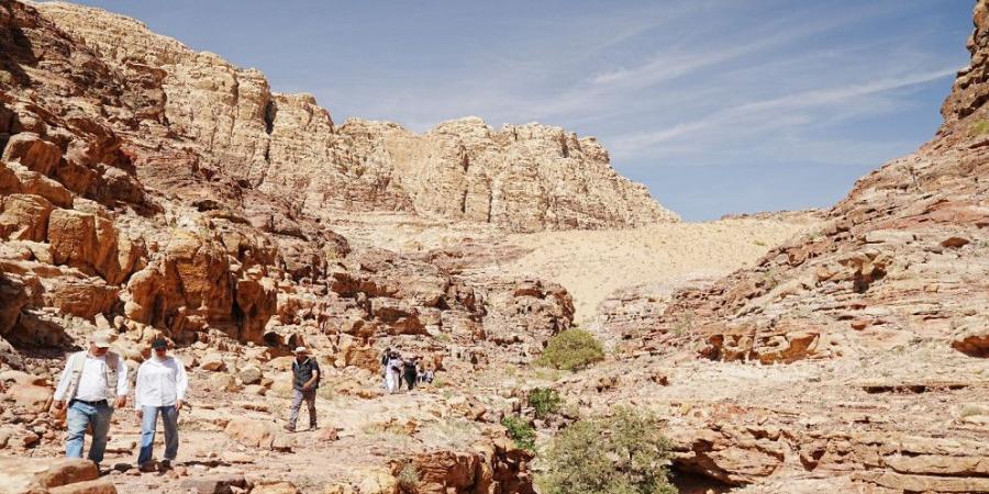 26 مكتبا سياحيا تروج لـ "مسار الخرمة" لاستقطاب سياحة المغامرة في البترا - تكنو بلس