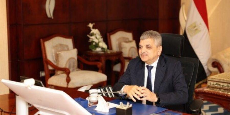 الفريق ربيع يبحث تأثير التطورات الإيجابية التي تشهدها الأوضاع الأمنية بمنطقة البحر الأحمر على حرية الملاحة - تكنو بلس