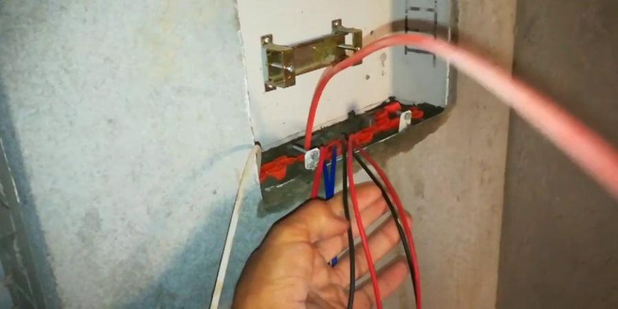 ضبط 4212 قضية سرقة تيار كهربائي خلال 24 ساعة - تكنو بلس