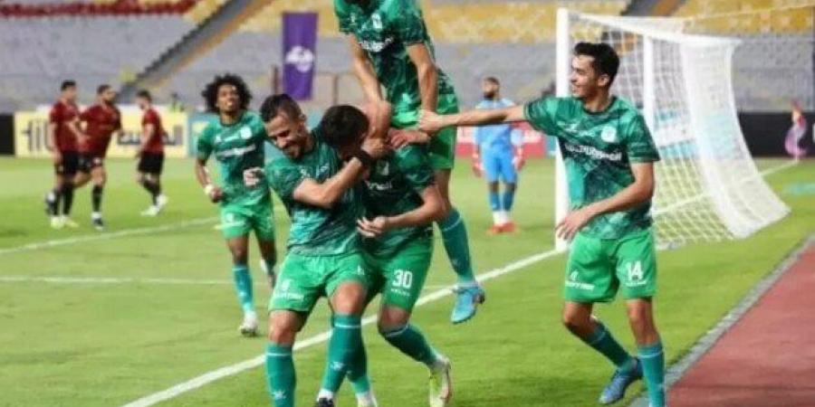 صلاح محسن يقود تشكيل المصري أمام فاركو في الدورى - تكنو بلس
