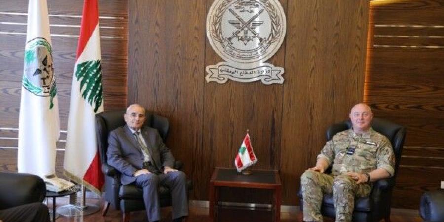وزير الدفاع التقى رئيس أركان الدفاع البريطاني: نؤكد على التزام لبنان تطبيق القرار 1701 - تكنو بلس
