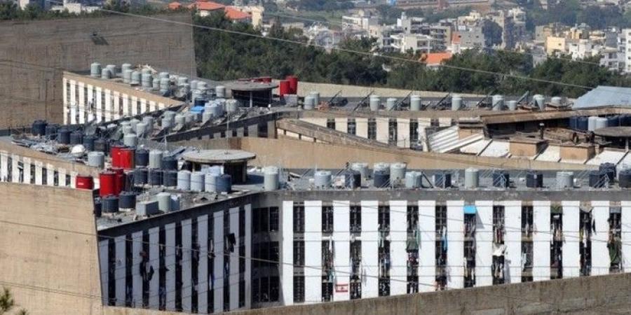 أعمال شغب في سجن رومية بالتزامن مع انعقاد جلسة مجلس النواب للمطالبة بالعفو وتخفيض السنة السجنية - تكنو بلس