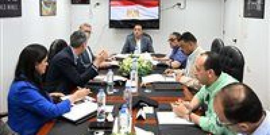 رئيس الوزراء يجتمع مع الرئيس التنفيذي لشركة «أنجلو جولد أشانتي» - تكنو بلس
