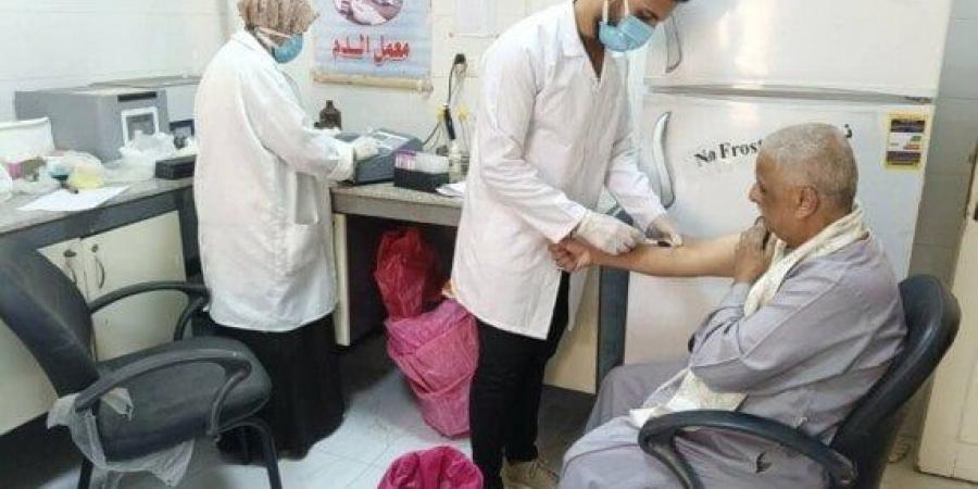 تحاليل وأشعة وتثقيف صحي.. خدمات متكاملة قدمتها قافلة «صحة المنيا» لأهالي النويرات - تكنو بلس