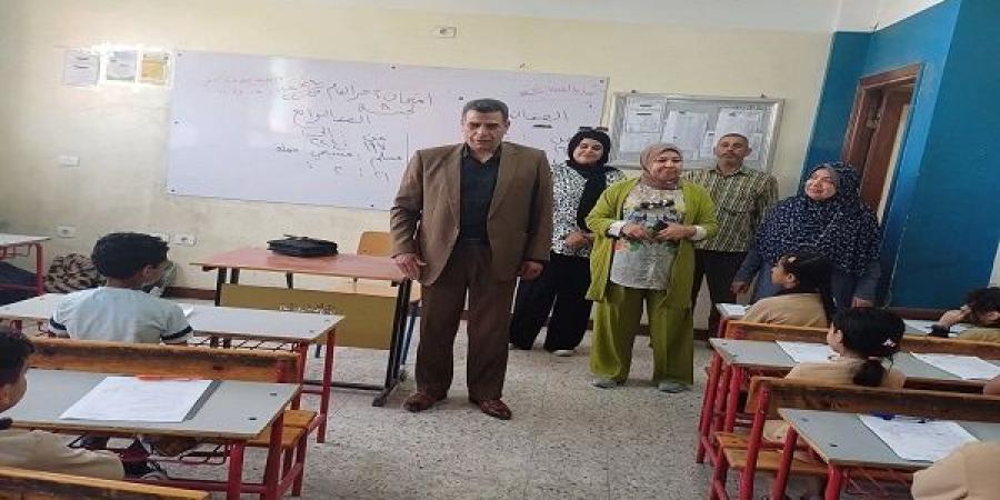 مدير تعليم الخانكة يتابع الامتحانات بمدارس الجبل الأصفر - تكنو بلس