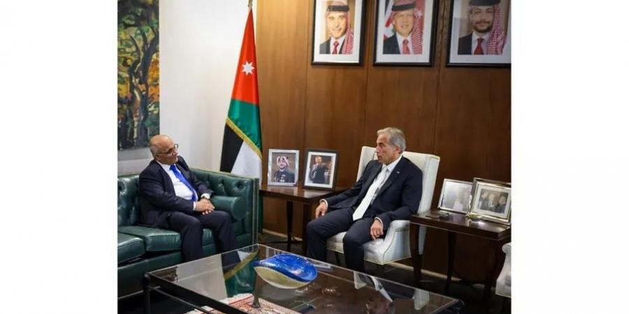 حسان لنقيب الصحفيين: الحكومة تدعم استقلالية الإعلام - تكنو بلس