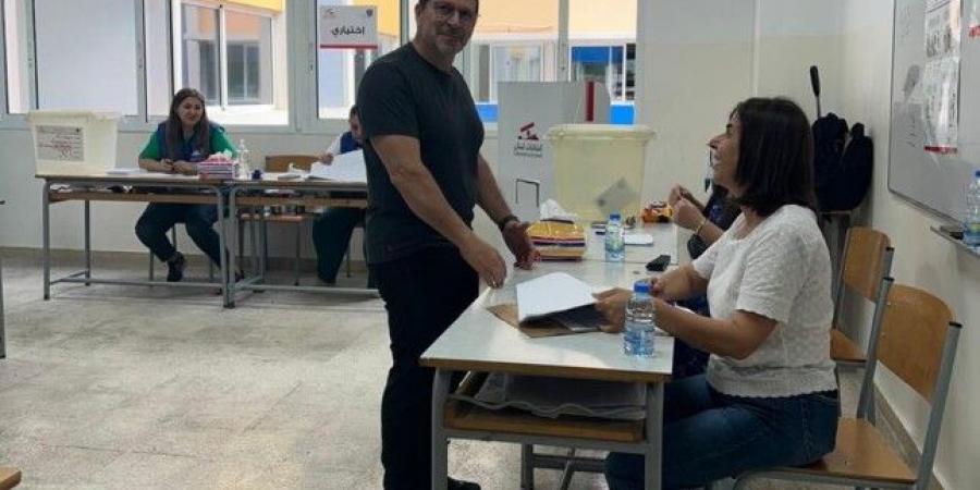 شحادة أدلى بصوته في الانتخابات البلدية: بيروت تحتاج لمجلس بلدي قوي يخدم المدينة - تكنو بلس