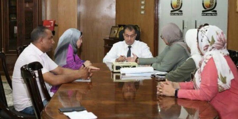 رئيس جامعة جنوب الوادي يناقش المخطط العام لإنشاء نادي المرأة بالجامعة - تكنو بلس