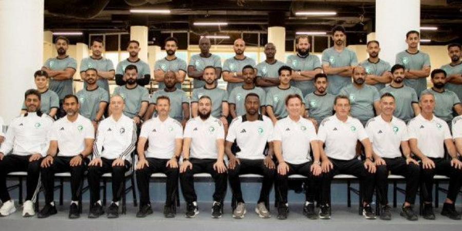 24 مدربا ينهون دورة اللياقة - تكنو بلس