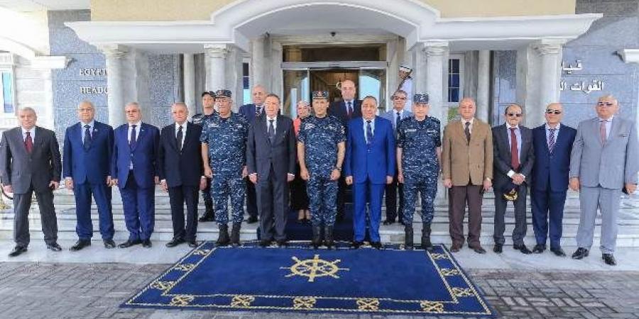 القوات البحرية تستقبل وفداً من أعضاء المحكمة الدستورية العليا - تكنو بلس