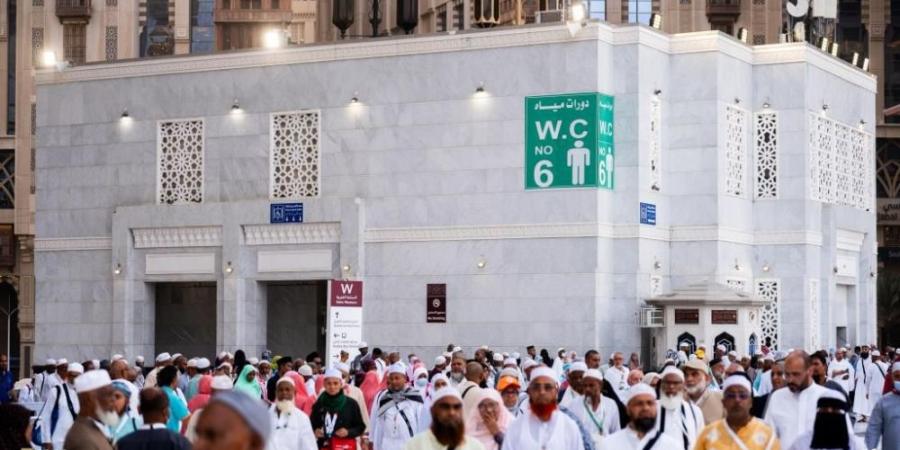أكثر من 220 سلّمًا و29 مصعدًا تخدم 200 ألف قاصد في المسجد الحرام - تكنو بلس