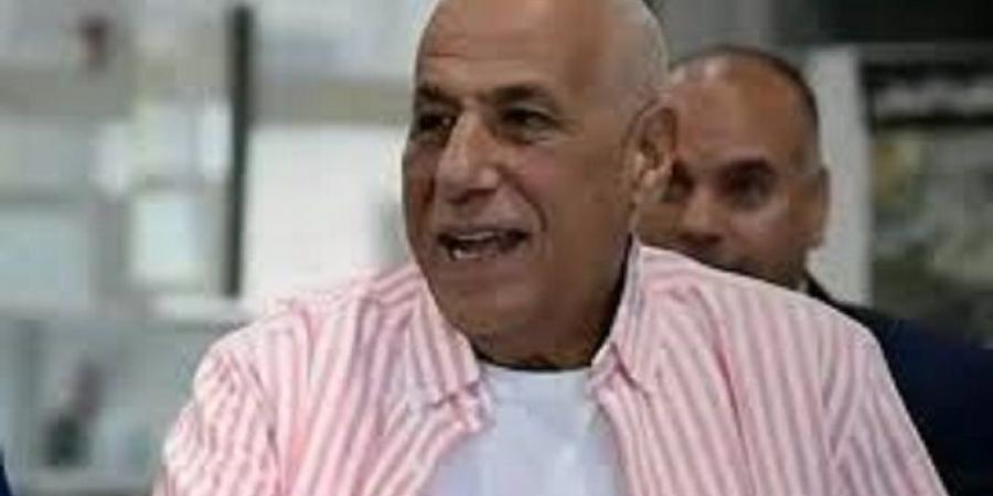 حسين لبيب يعود للقاهرة بعد انتهاء فحوصاته الطبية في فرنسا - تكنو بلس