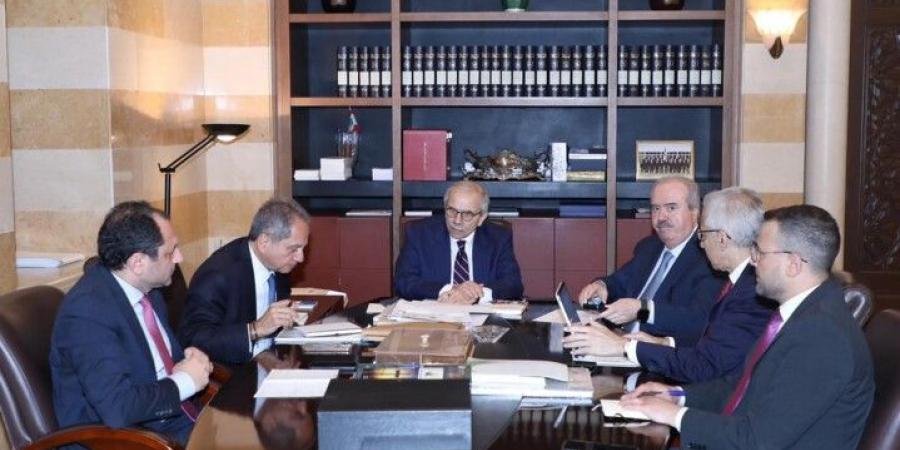 سلام ترأس اجتماعًا وزاريًا في إطار التحضير لزيارة وفد وزاري إلى العراق - تكنو بلس