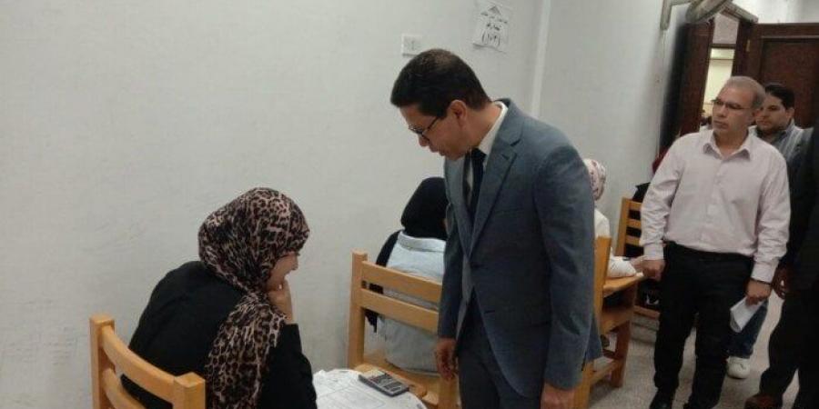 رئيس جامعة بنها يتفقد سير الامتحانات بكليتي الآداب والتجارة - تكنو بلس
