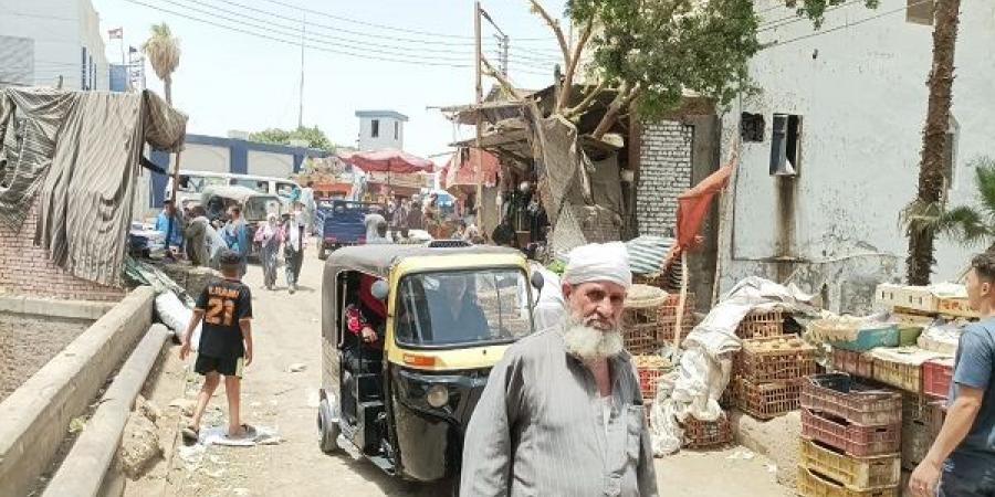 محافظ أسيوط يشن حملات مكثفة لإزالة إشغالات الباعة الجائلين بمركز الفتح - تكنو بلس