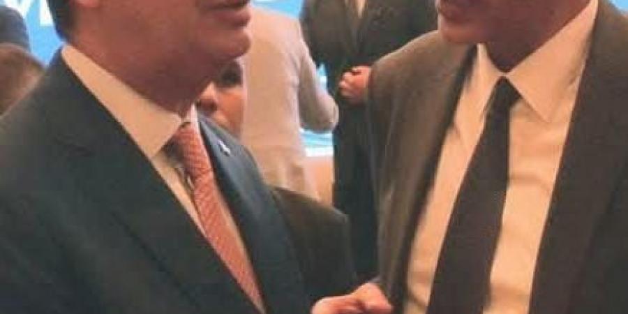 عبد الغفاريسلم وزيرالتموين مذكرةبشأن فتح المخابزالمغلقة بكفرالشيخ - تكنو بلس