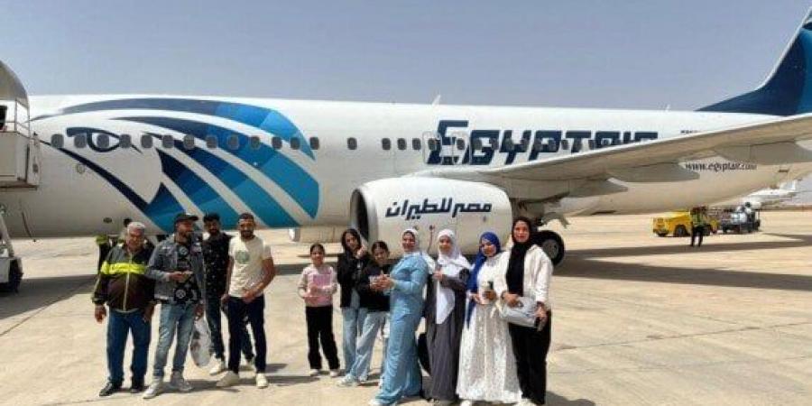 عودة 71 مصريا من ليبيا تنفيذا لتوجيهات الرئيس عبد الفتاح السيسي - تكنو بلس